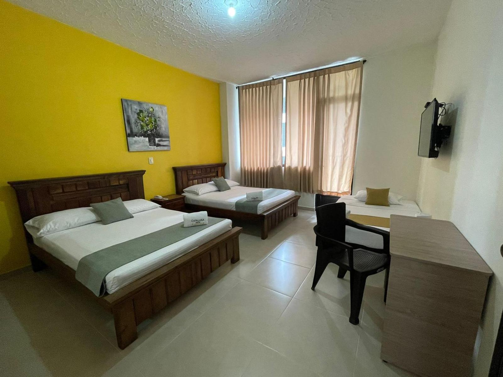 Hotel Cataluna - Soluciones Hoteleras Перейра Екстериор снимка