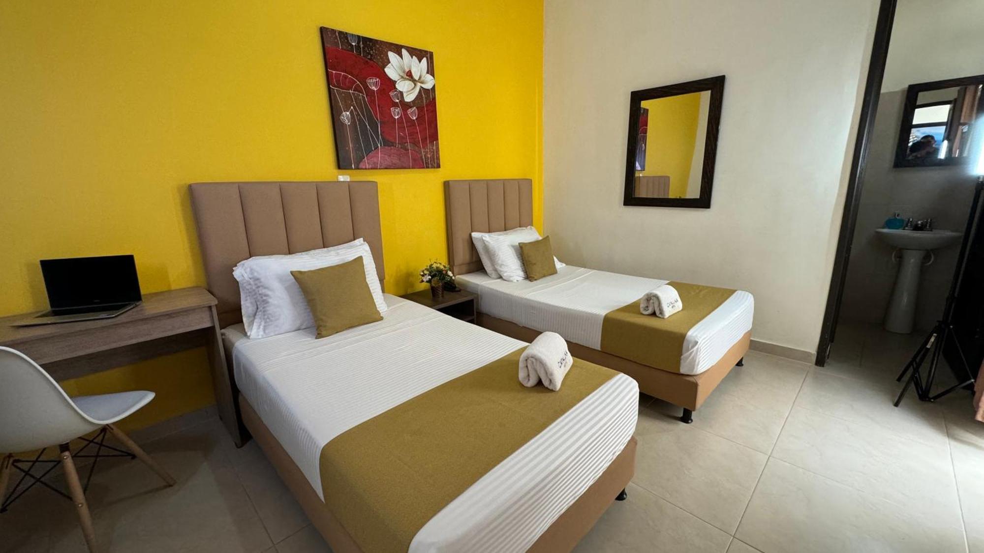 Hotel Cataluna - Soluciones Hoteleras Перейра Екстериор снимка